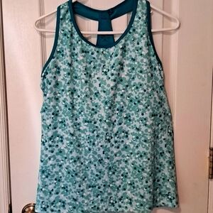 Champion Workout Top. Has bra shelf. Size XL